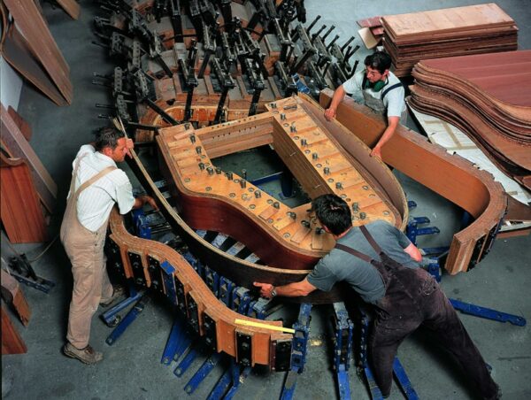 Atelier - Blüthner Pianofortefabrik