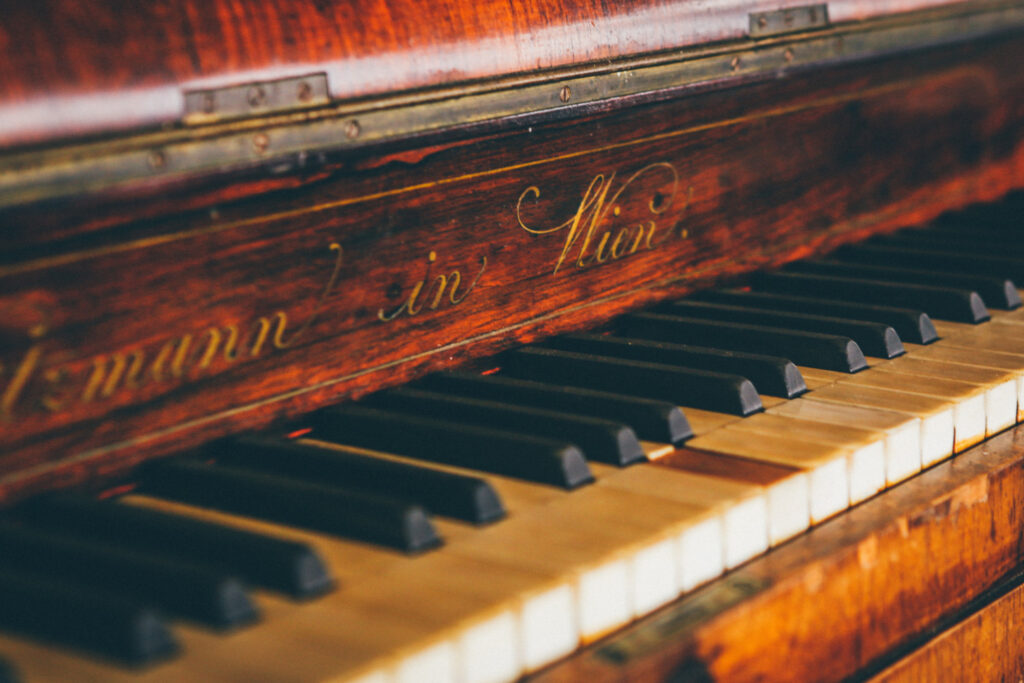 Piano ancien