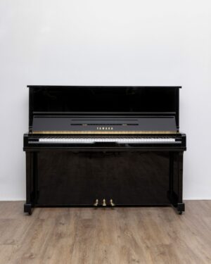 Yamaha U3